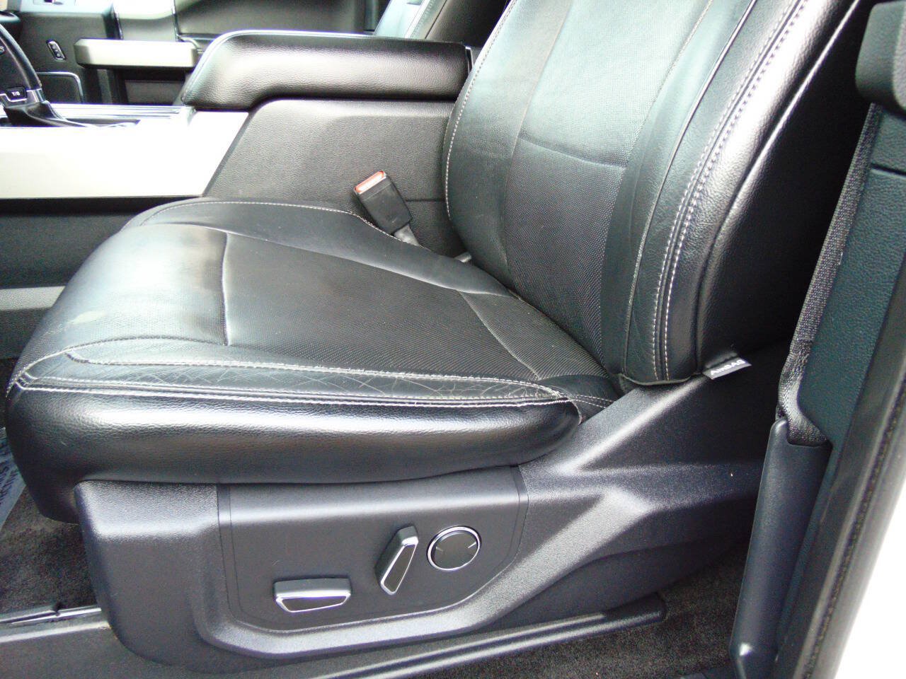 Used 2015 Ford F150 Lariat AWD/4WD image 7
