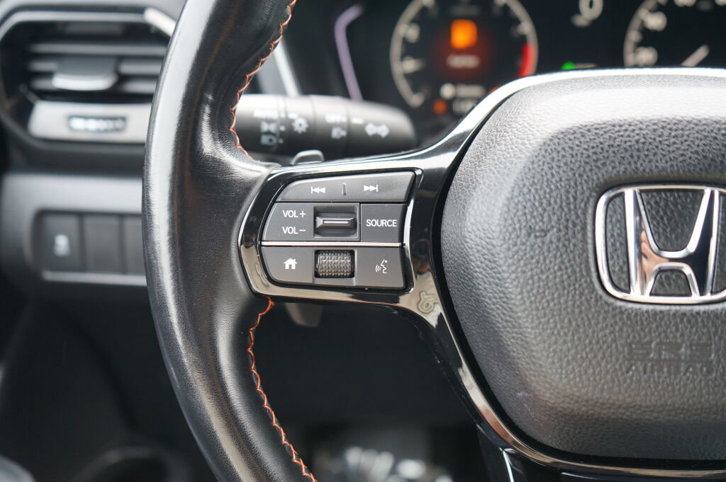 Used 2025 Honda Pilot Sport image 26