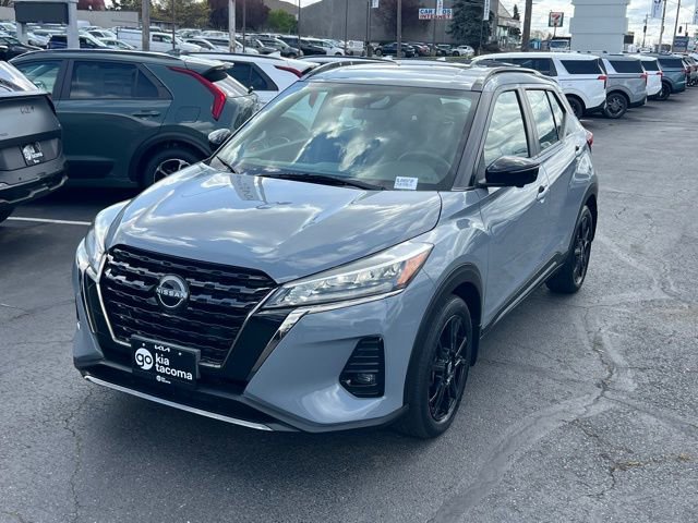 Used 2022 Nissan Kicks SR image 3