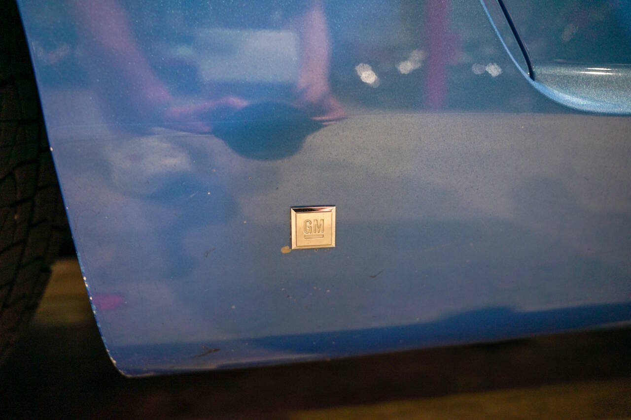 Used 2009 Saturn Sky Hydro Blue RWD image 33