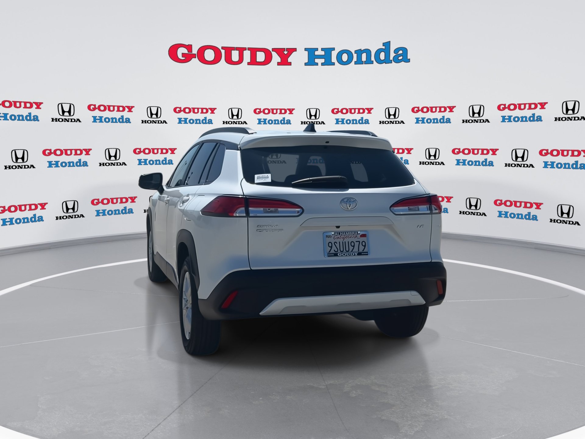 Used 2025 Toyota Corolla Cross LE FWD image 7