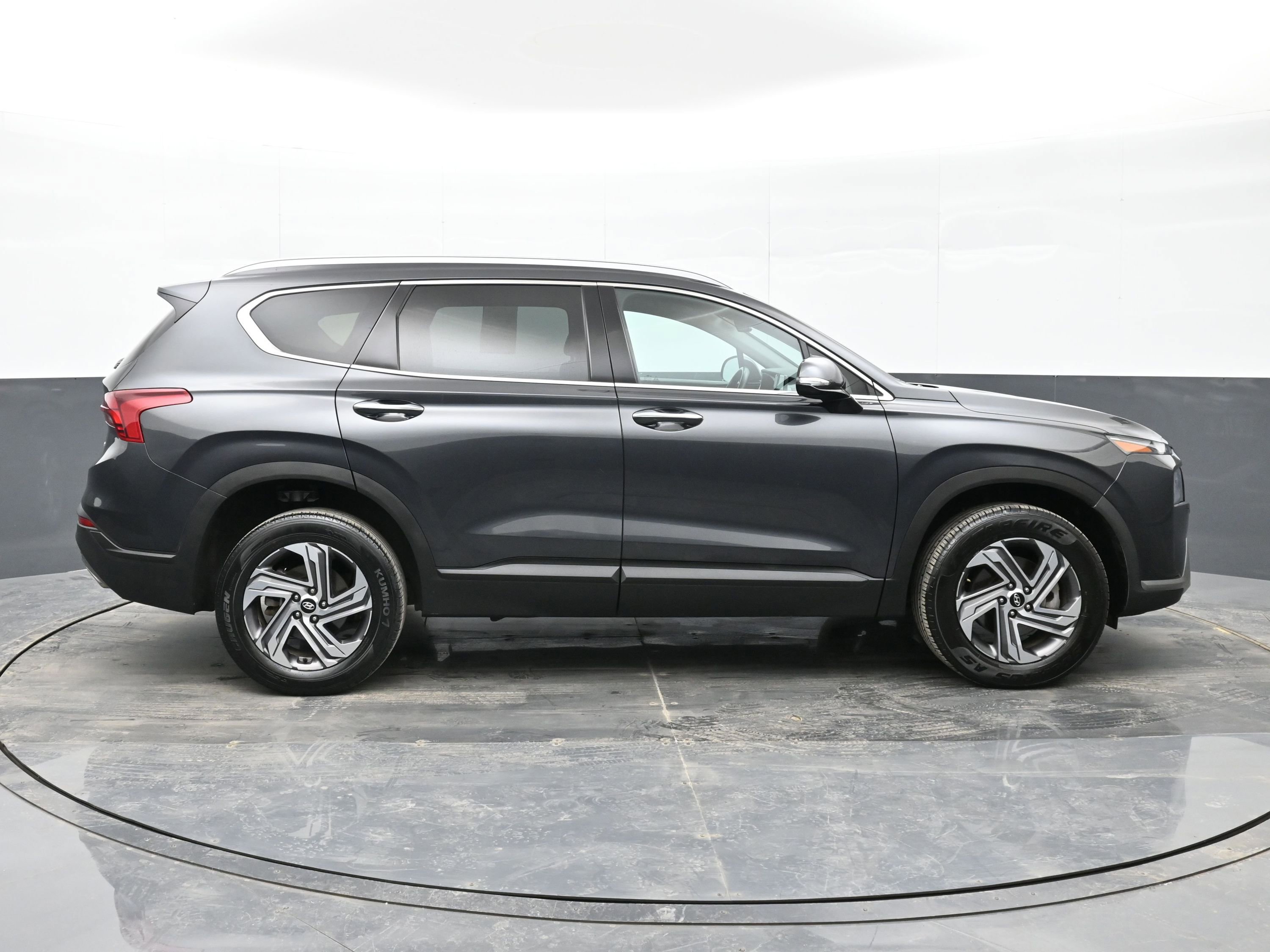 Used 2023 Hyundai Santa Fe SEL image 9