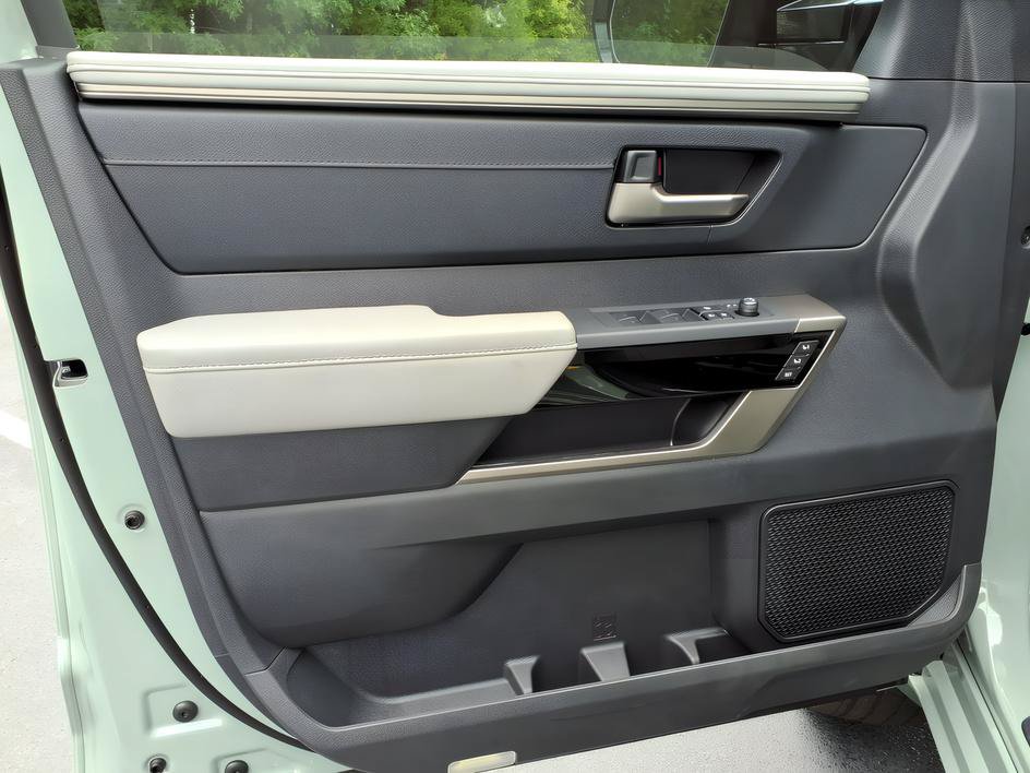New 2026 Toyota Tundra Limited AWD/4WD image 10