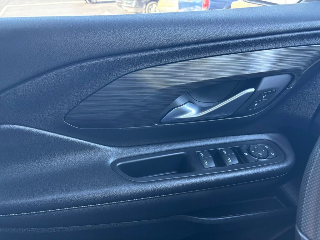 Used 2022 GMC Terrain SLE w/ Driver Convenience Package image 23