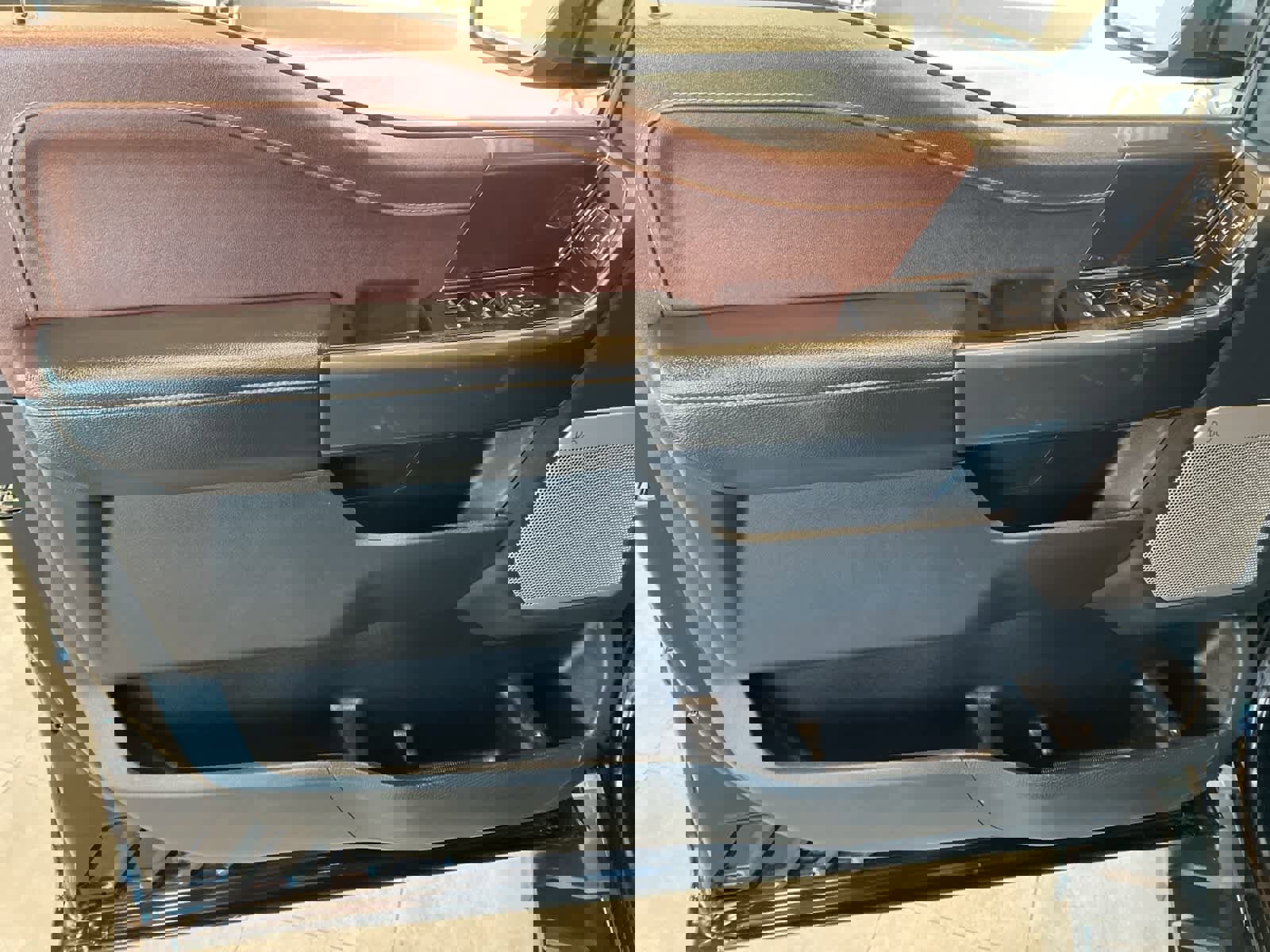 Certified 2023 Ford F150 Lariat w/ Equipment Group 502A High image 17