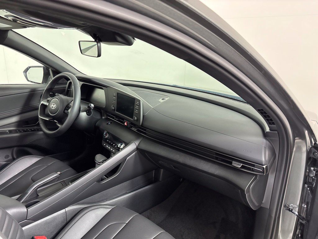 New 2026 Hyundai Elantra SEL Sport FWD image 13