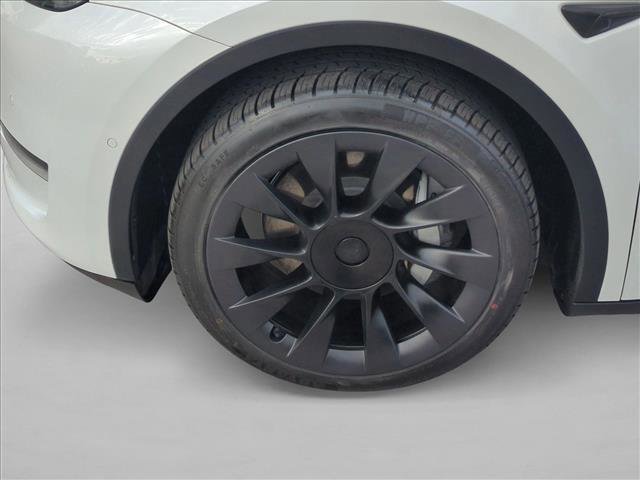 Used 2022 Tesla Model Y Long Range AWD/4WD image 26