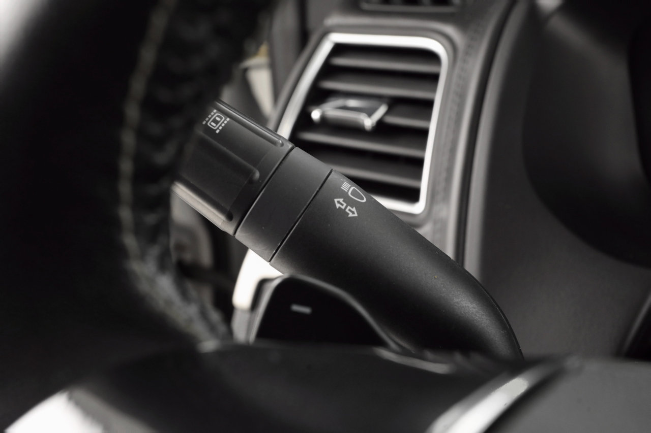 Used 2018 Ford Explorer Platinum image 36