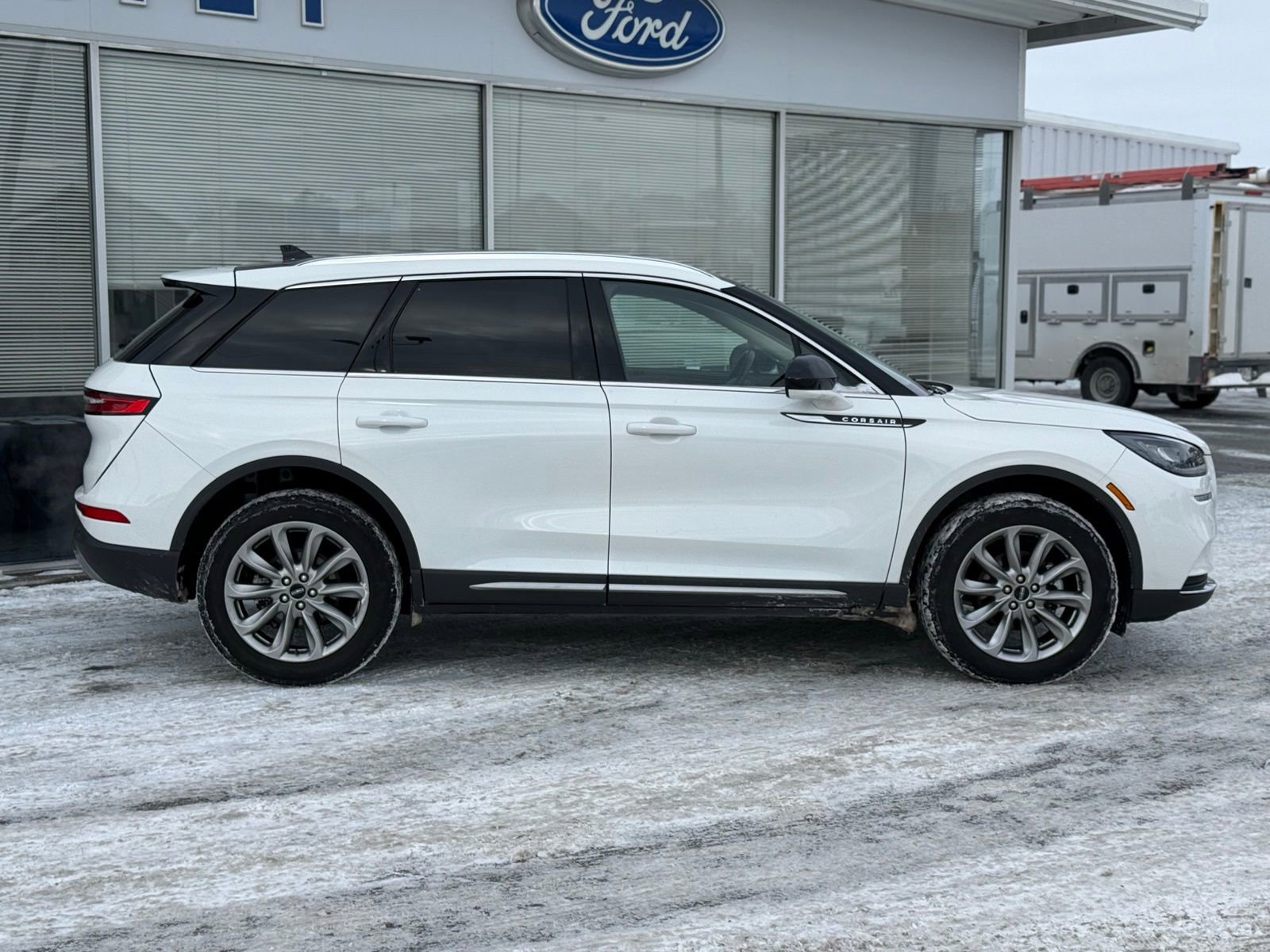 Used 2022 Lincoln Corsair AWD w/ Premium Package image 6