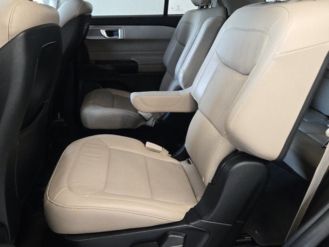 Used 2020 Ford Explorer Limited AWD/4WD image 16
