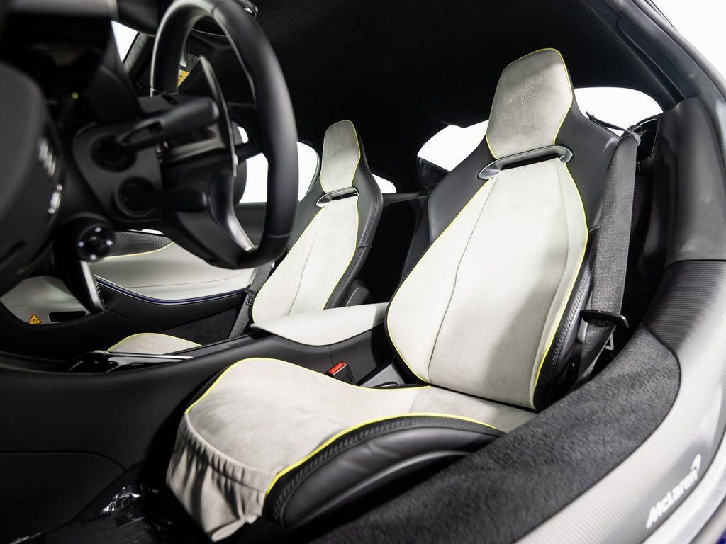 Used 2023 McLaren Artura image 27