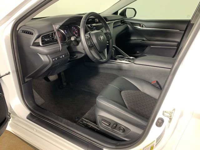 Used 2019 Toyota Camry XSE image 29