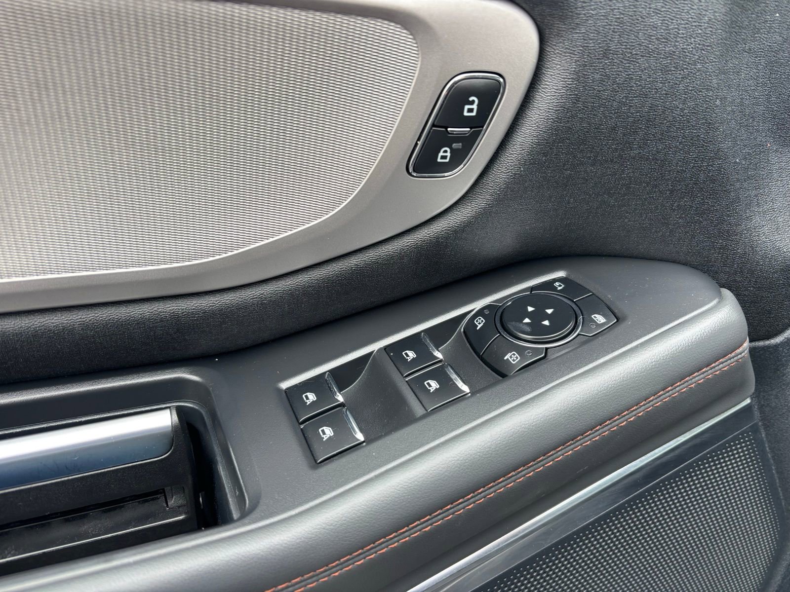 Used 2025 Ford Expedition Max Active image 16