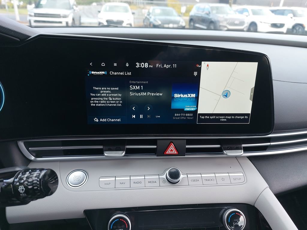 Certified 2025 Hyundai Elantra Limited FWD image 22