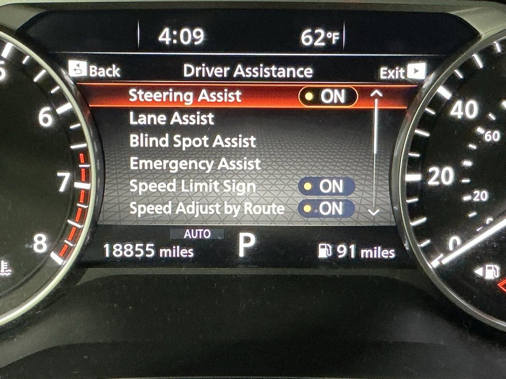 Used 2025 Nissan Pathfinder SL image 9