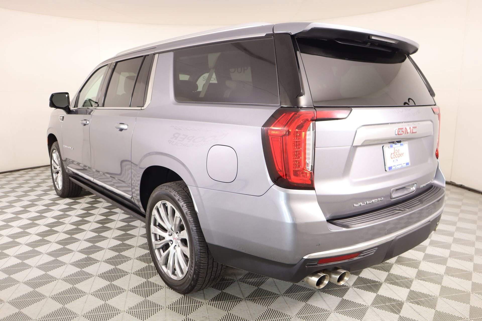 Used 2022 GMC Yukon XL Denali image 25