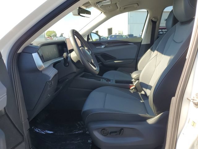 New 2026 Volkswagen Tiguan SE AWD/4WD image 17