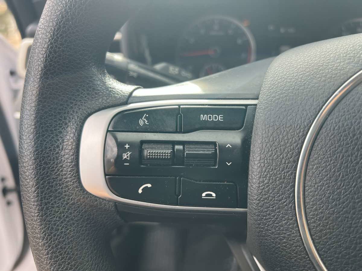 Used 2022 Kia K5 LXS image 12