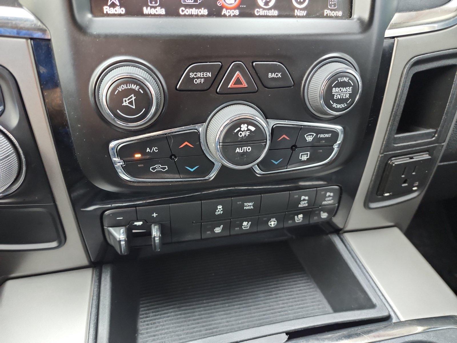 Used 2014 RAM 1500 Sport w/ Convenience Group RWD image 23