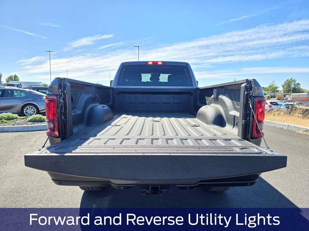 New 2026 RAM 3500 Big Horn AWD/4WD image 34