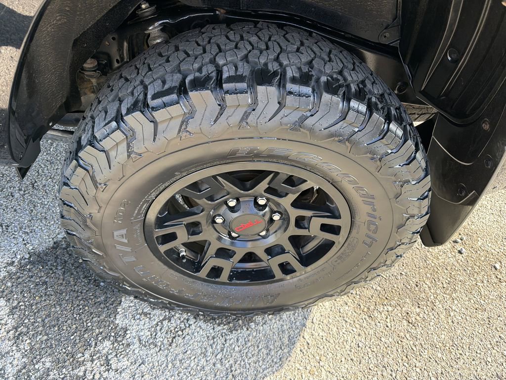 Used 2020 Toyota 4Runner TRD Off-Road Premium w/ Moonroof Package AWD/4WD image 12