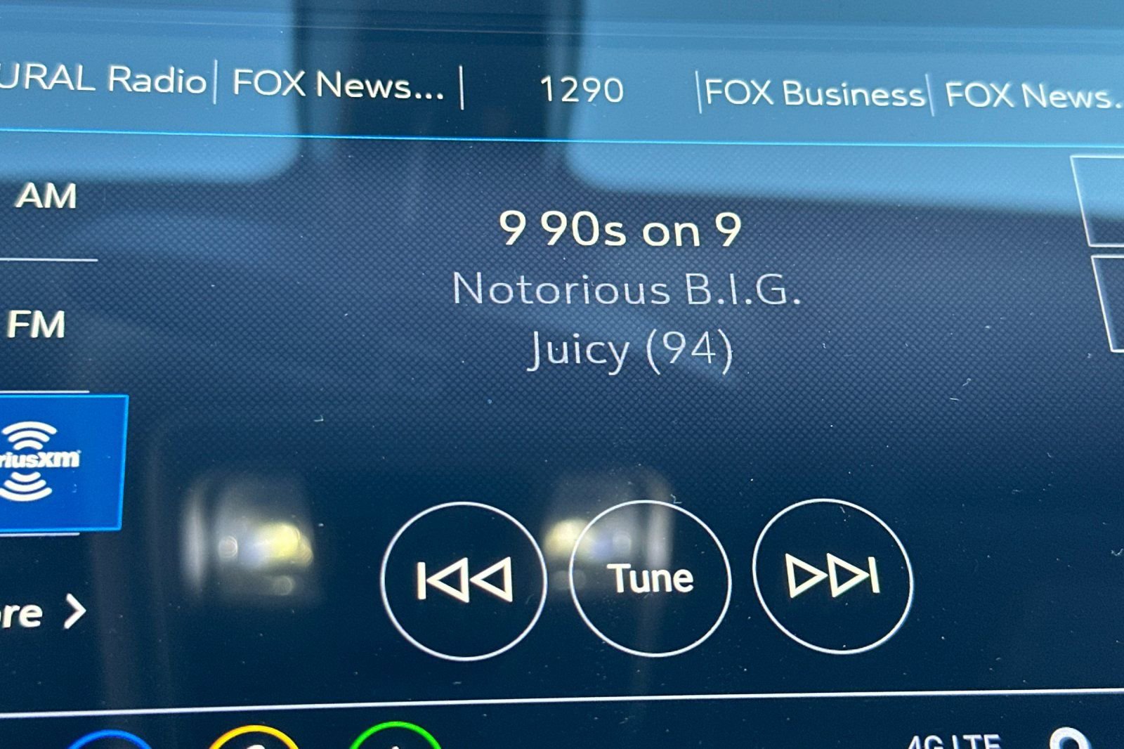 Used 2019 Chevrolet Equinox LT w/ Sun & Navigation Package image 22