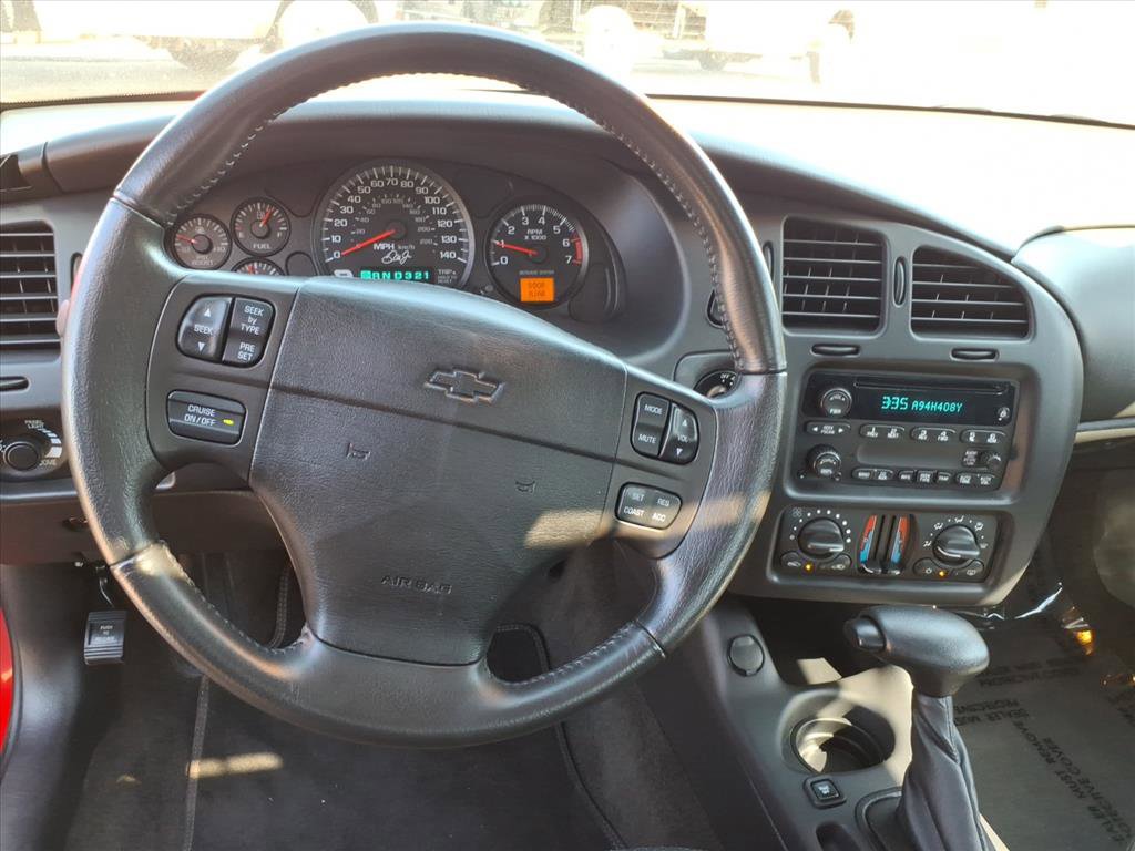 Used 2004 Chevrolet Monte Carlo SS w/ Dale Earnhardt Jr. Package FWD image 14