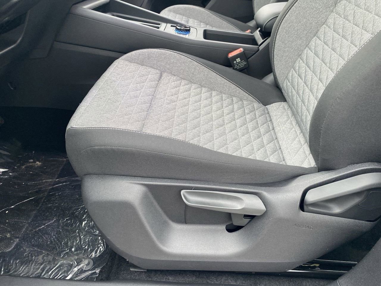 New 2026 Volkswagen Tiguan S FWD image 16