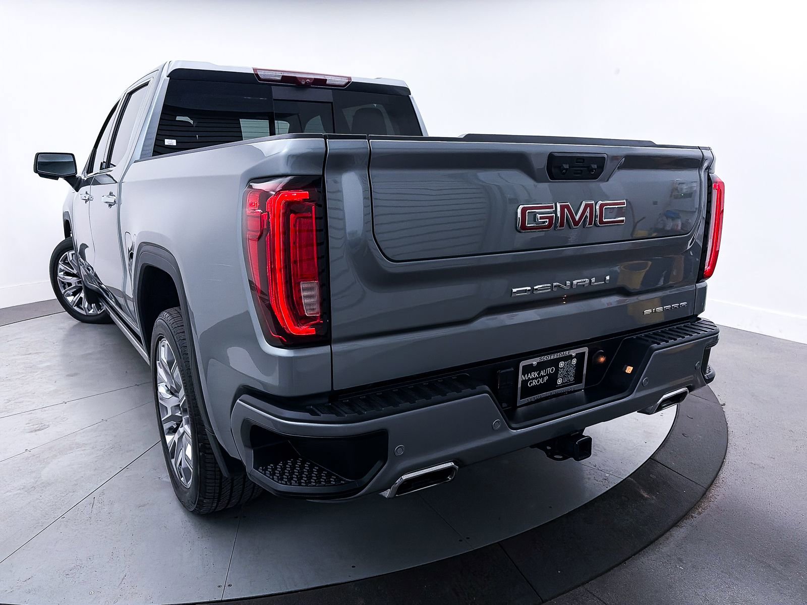 Used 2024 GMC Sierra 1500 Denali w/ Denali Reserve Package image 11