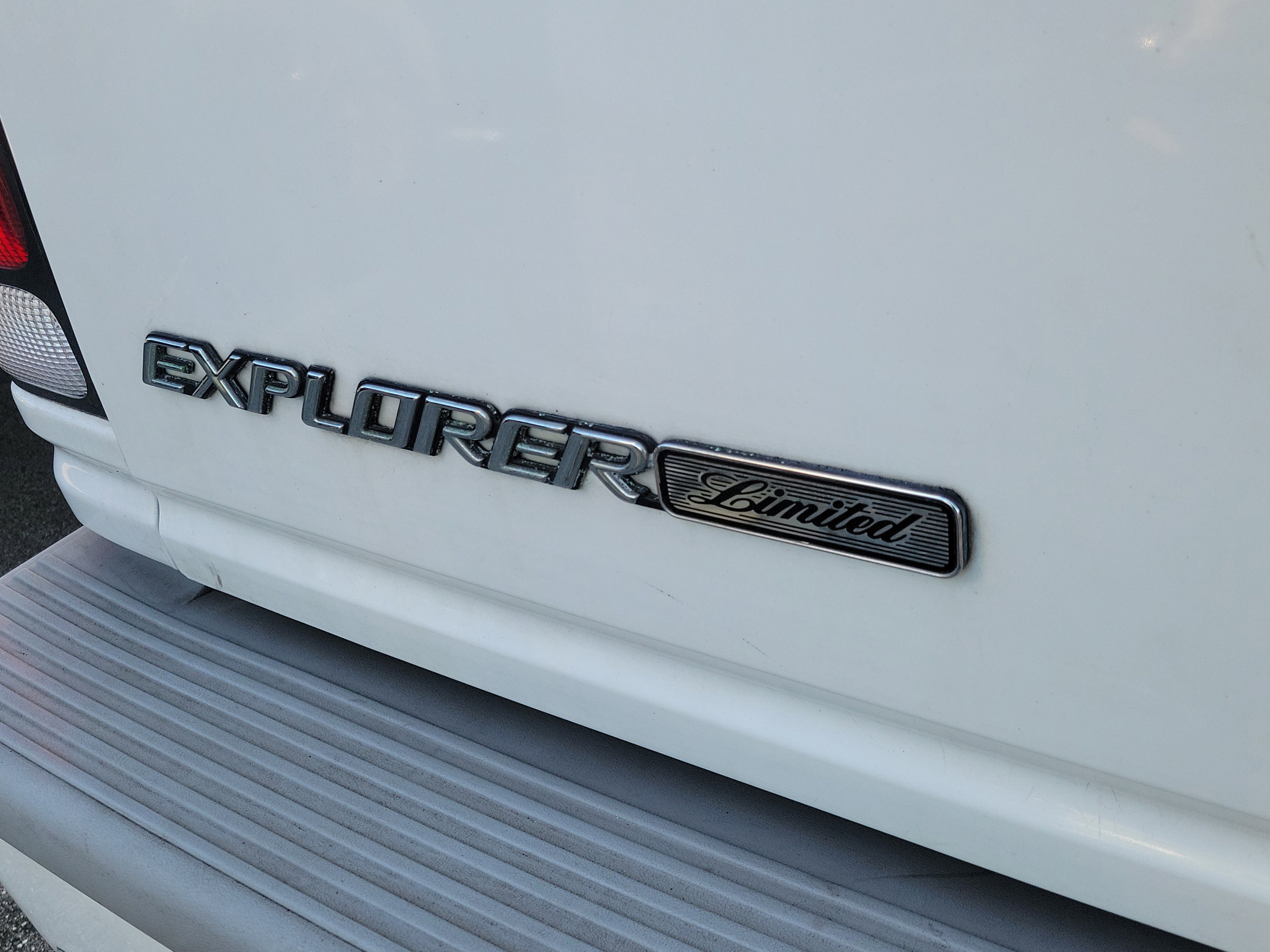 Used 1995 Ford Explorer Eddie Bauer RWD image 23