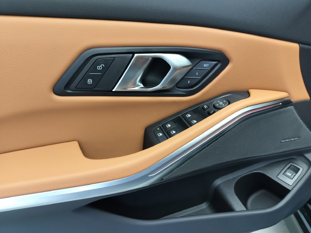 New 2026 BMW 330i Sedan w/ Premium Package RWD image 7