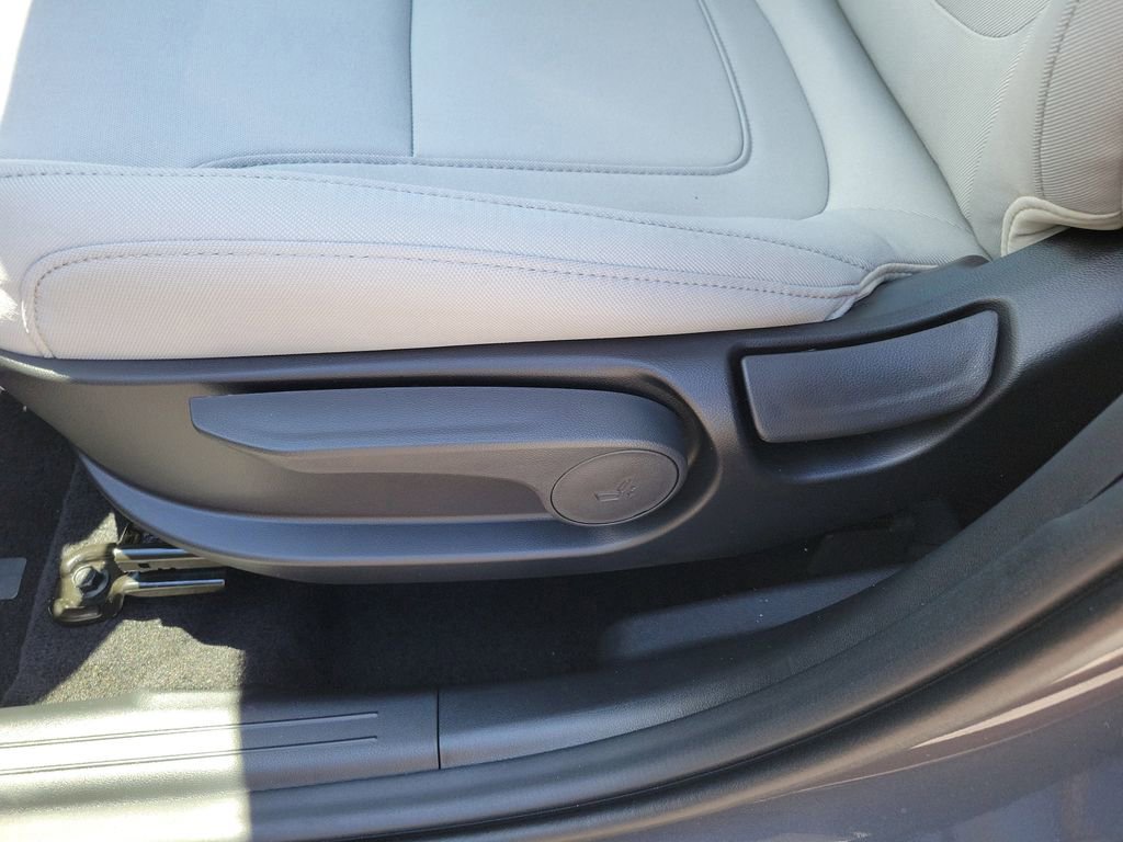 Used 2025 Hyundai Tucson SE image 11