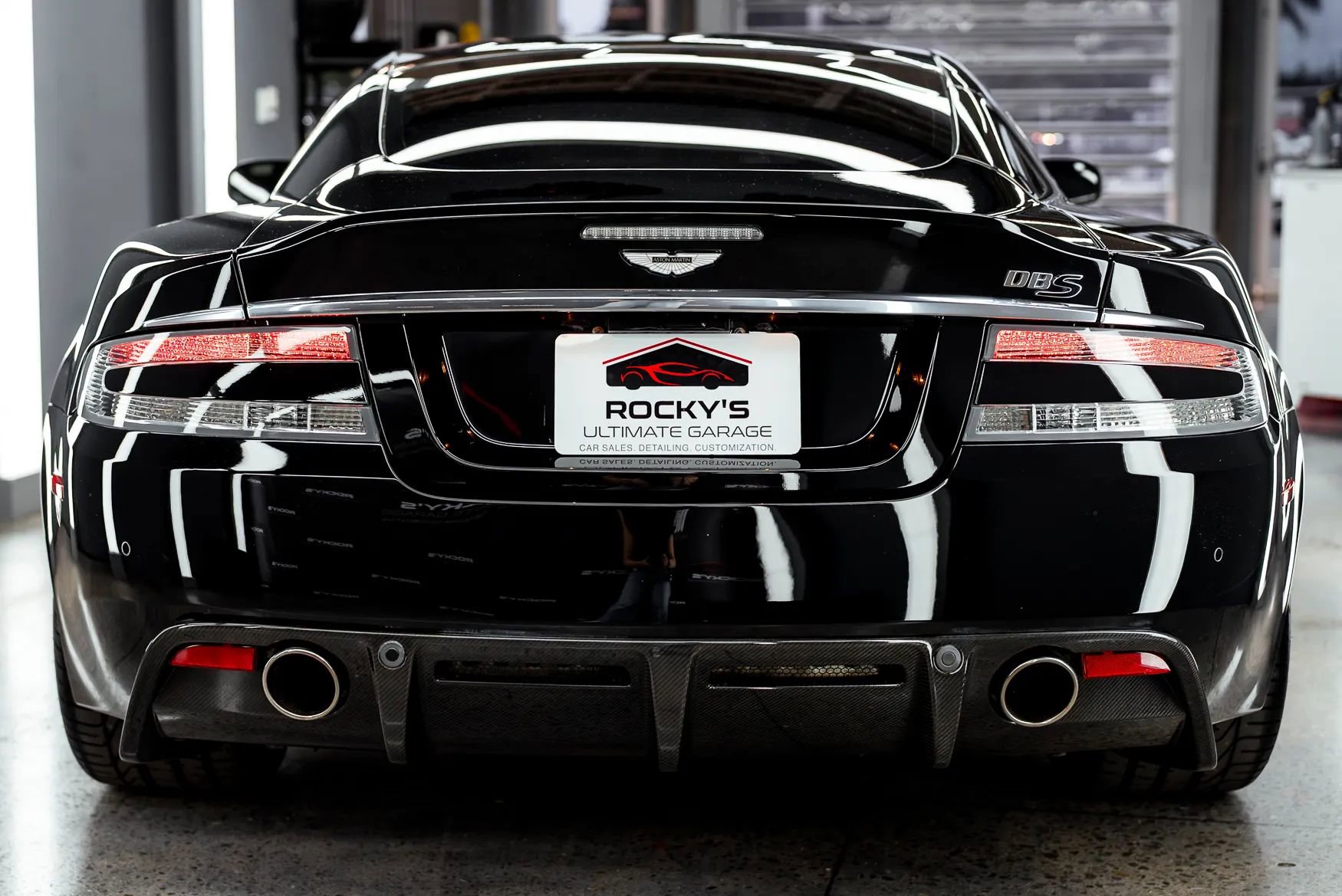 Used 2009 Aston Martin DBS Coupe RWD image 7