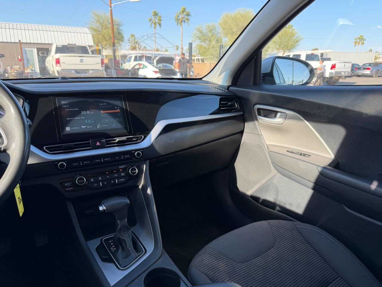 Used 2020 Kia Niro LX image 20