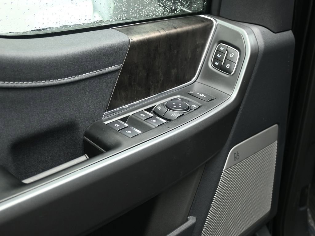 New 2025 Ford F250 Lariat w/ Lariat Ultimate Package image 9