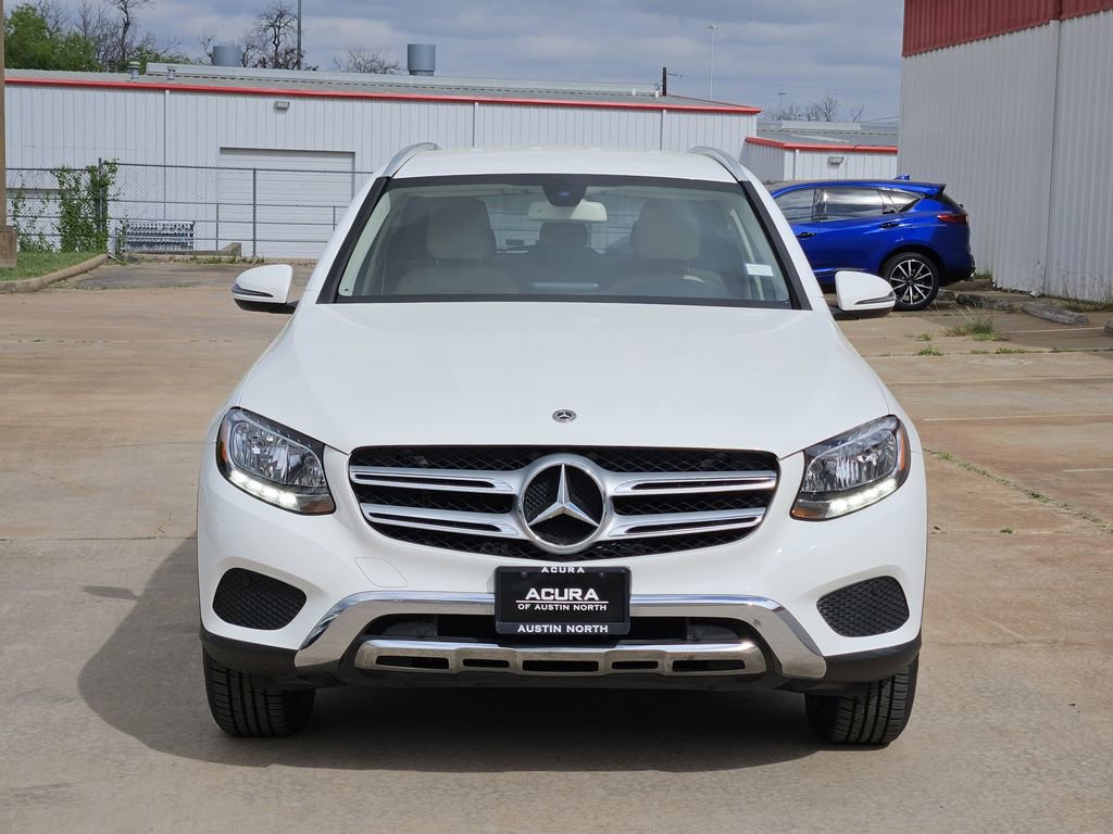 Used 2019 Mercedes-Benz GLC 300 4MATIC image 2