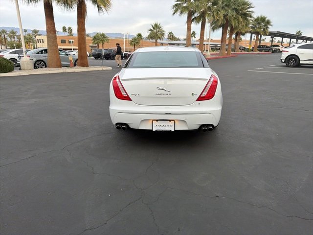 Used 2015 Jaguar XJ R LWB image 6