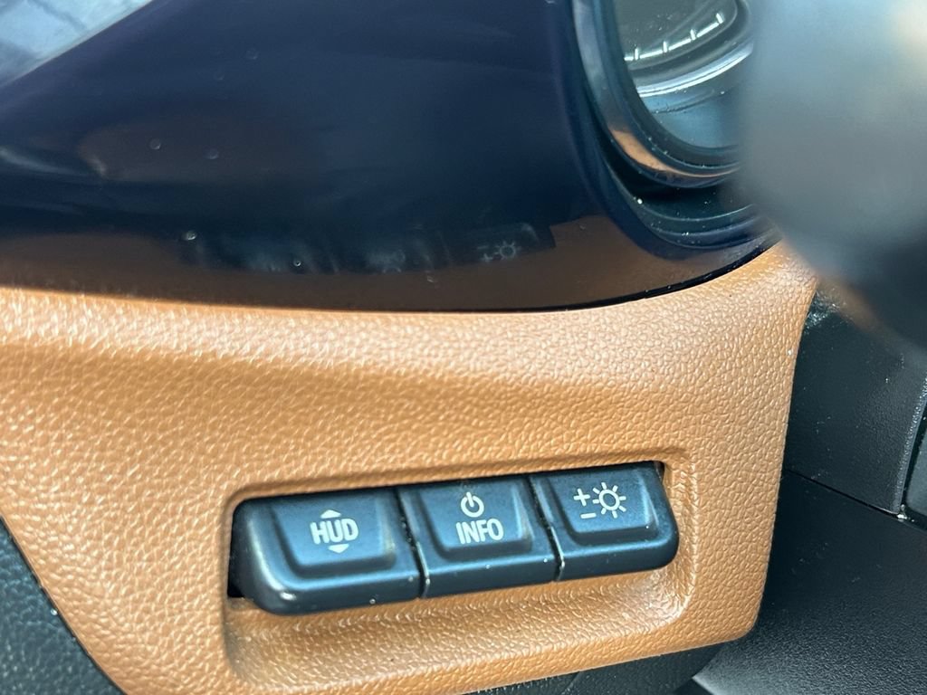 Used 2021 Buick Encore GX Essence w/ Advanced Technology Package FWD image 34