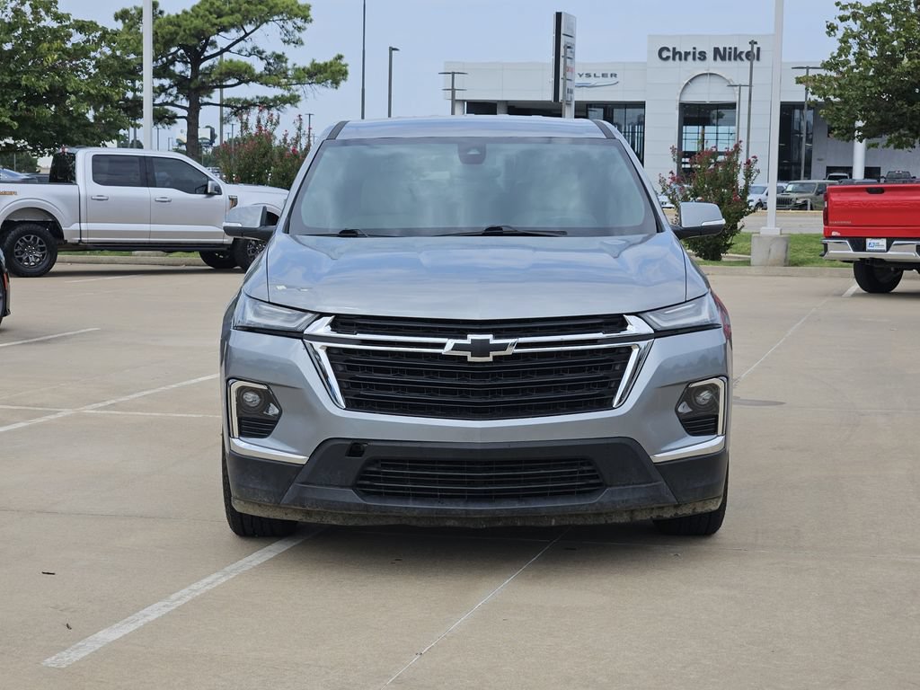 Used 2023 Chevrolet Traverse LS w/ Safety Package FWD image 2