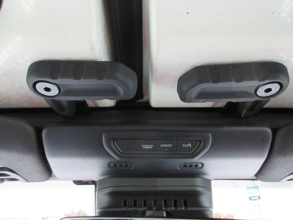 Used 2021 Jeep Wrangler Unlimited Rubicon AWD/4WD image 35
