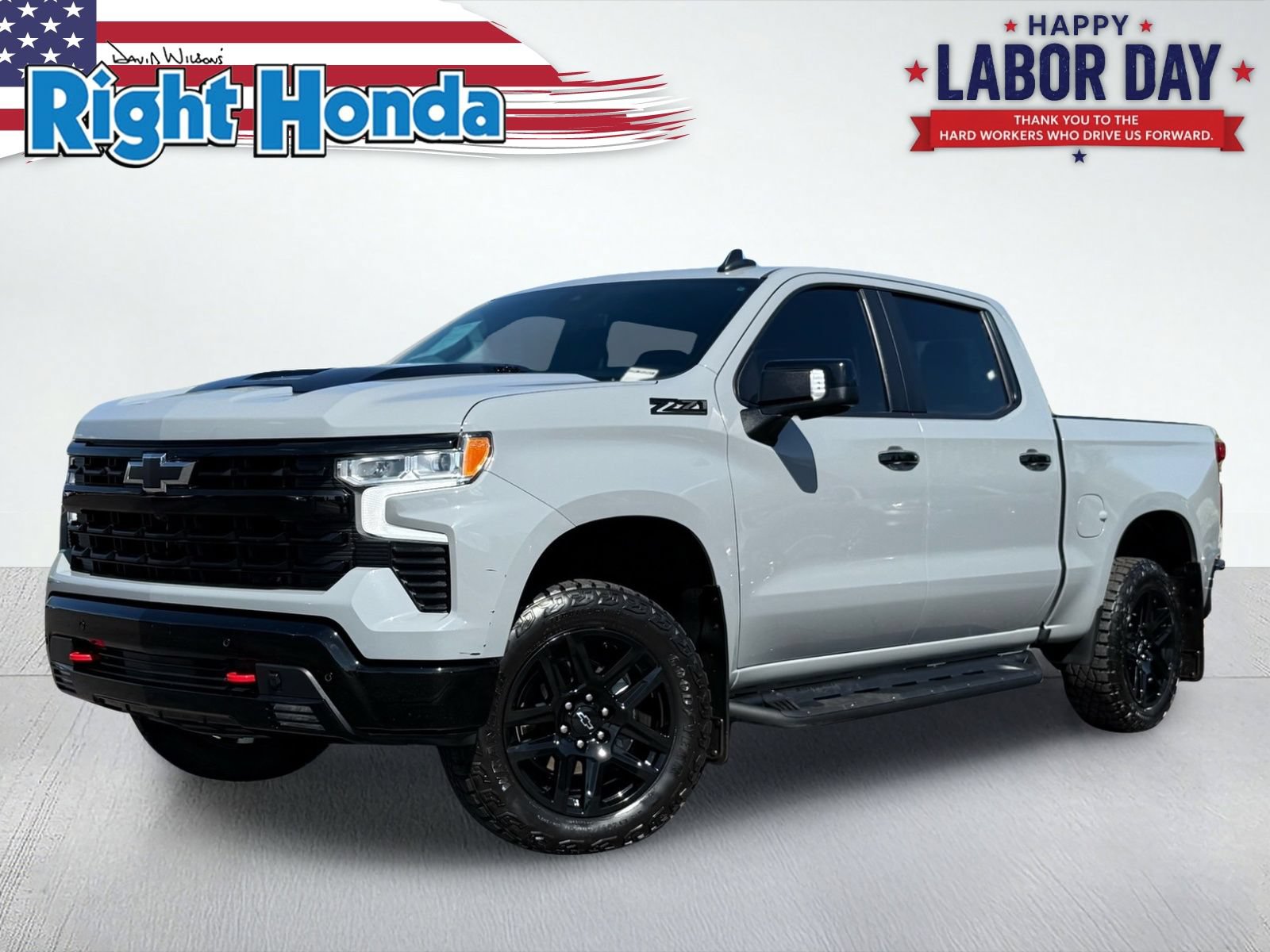 Used 2024 Chevrolet Silverado 1500 LT Trail Boss w/ Convenience Package II AWD/4WD image 1