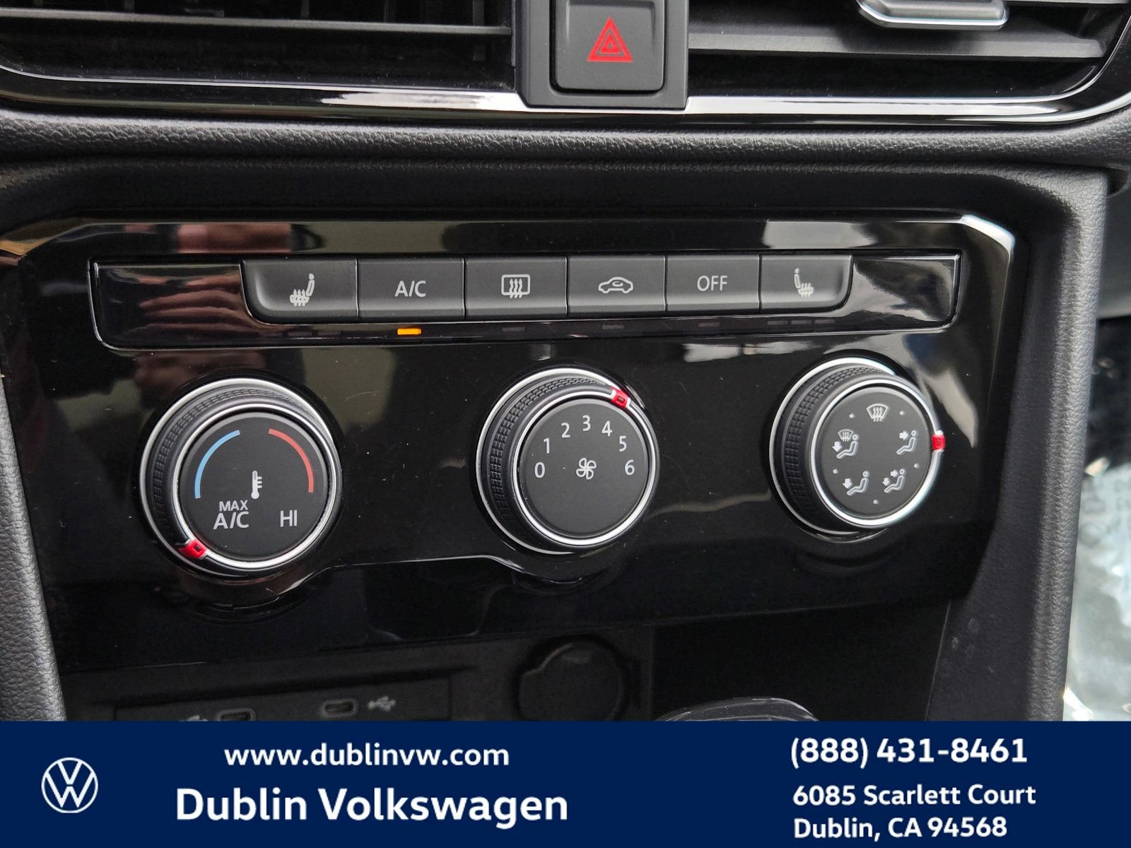 Certified 2023 Volkswagen Taos SE w/ Panoramic Sunroof Package FWD image 20