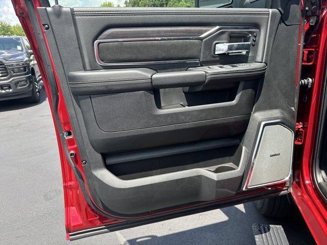 New 2026 RAM 3500 Laramie AWD/4WD image 10