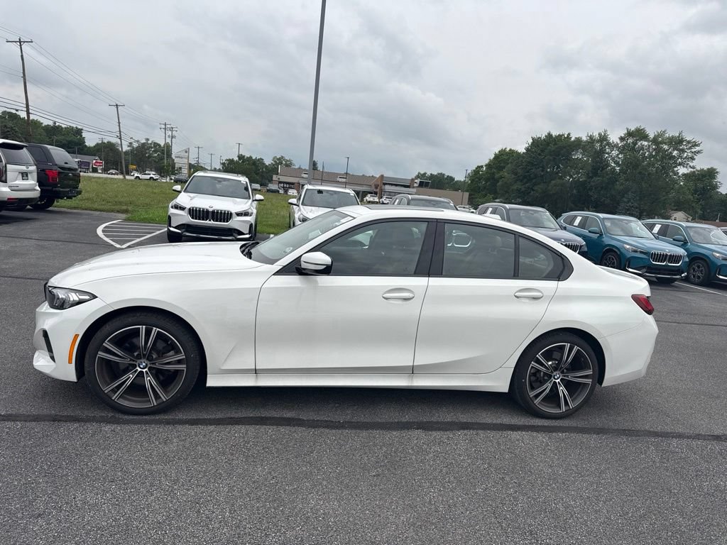 Used 2023 BMW 330i xDrive Sedan w/ Driving Assistance Package AWD/4WD image 4