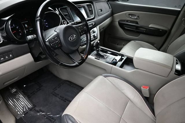 Used 2016 Kia Sedona SX FWD image 18