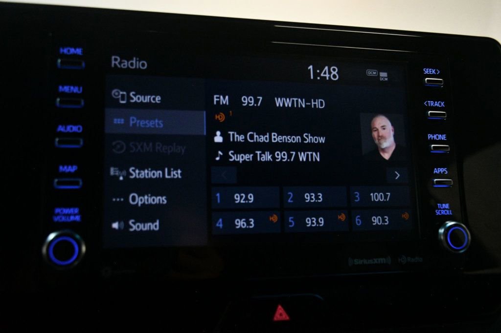 Used 2022 Toyota Venza XLE image 60
