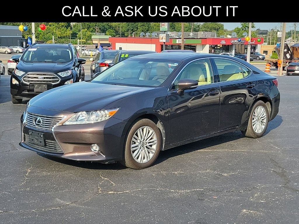 Used 2015 Lexus ES 350 w/ Luxury Package FWD image 2