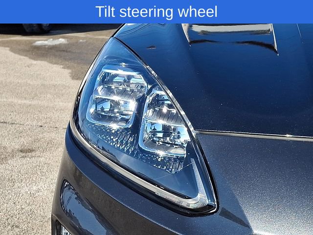 Used 2020 Ford Escape Titanium image 10