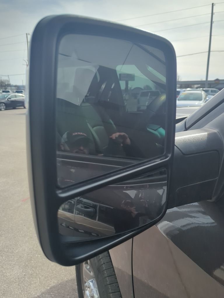 Used 2024 RAM 2500 Tradesman w/ Chrome Appearance Group image 18