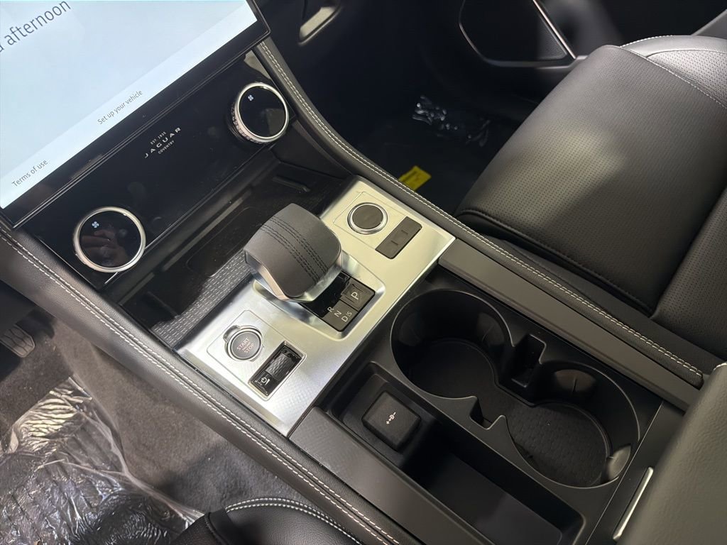 New 2026 Jaguar F-PACE R-Dynamic S image 17